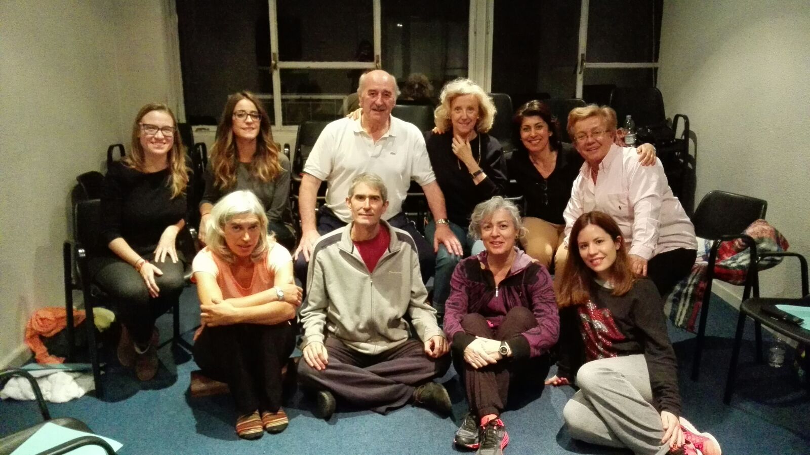 foto grupo  2 curso mindfulness centro medico abascal dic 2015
